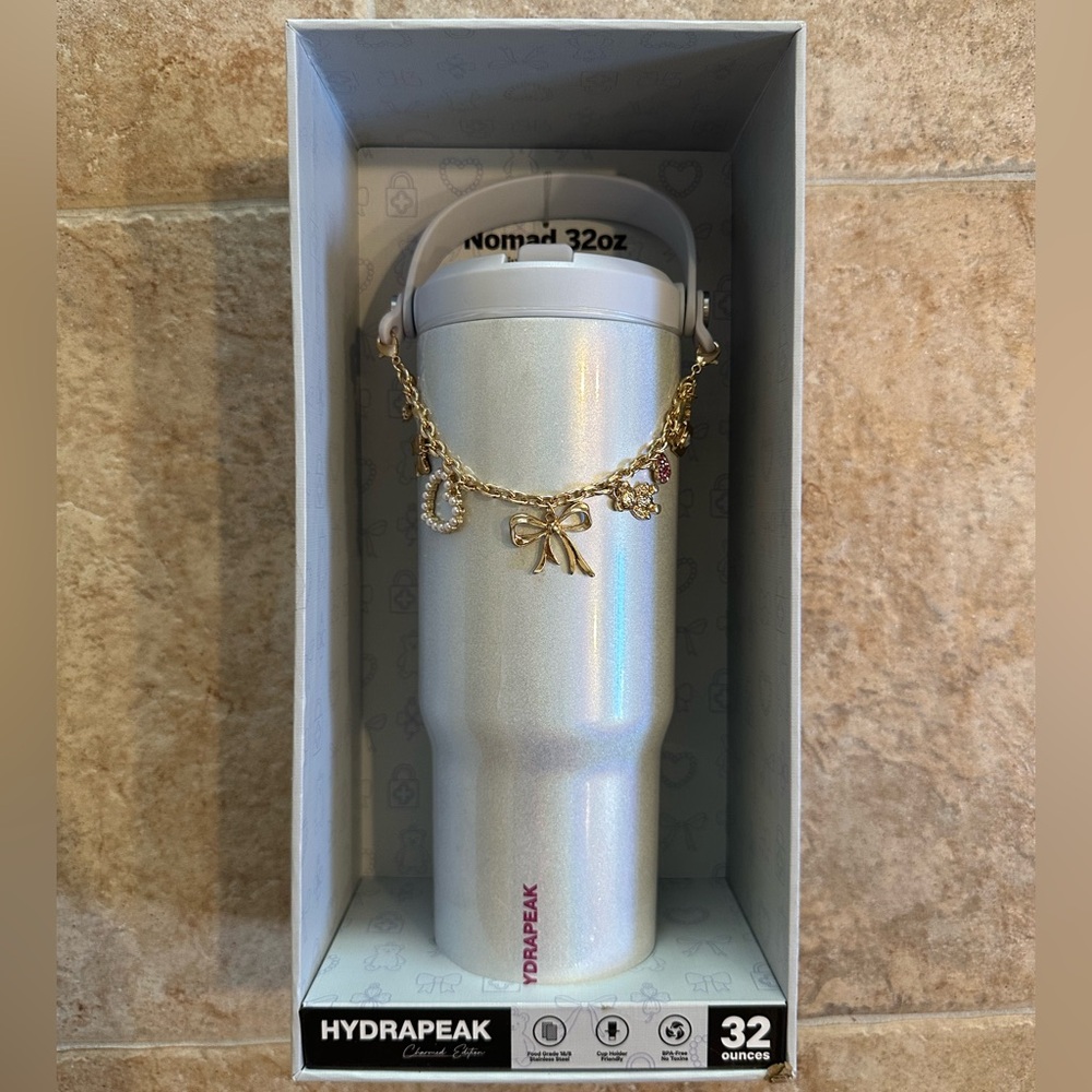 NWT Limited Edition Hydrapeak 32oz Nomad Tumbler Iridescent with Charms